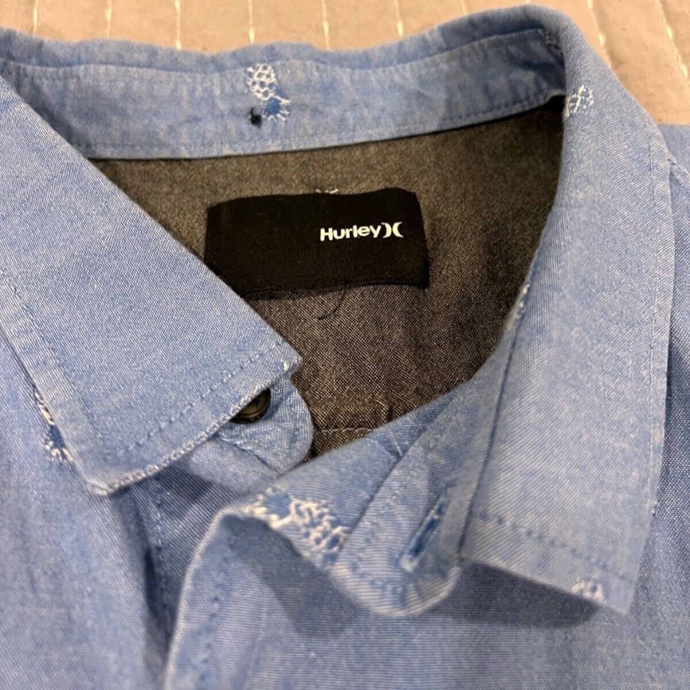 Mens Hurley XL Short Sleeve Button Up Shirt - Pineapples